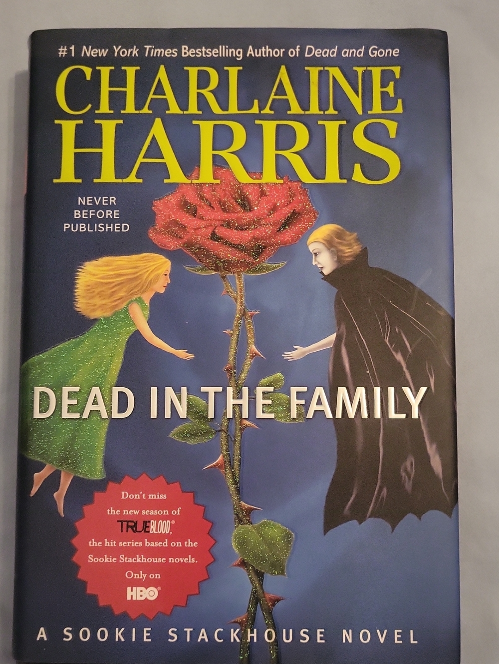 Charlaine Harris - Dead in the Family (Blue Cover) First Edition 2010